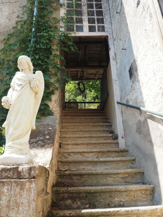 Le Chatel En Beaujolais Valsonne Zewnętrze zdjęcie